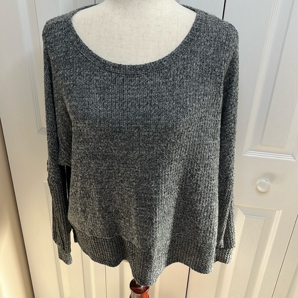 Hummingbird Sweater - Picture 5 of 8